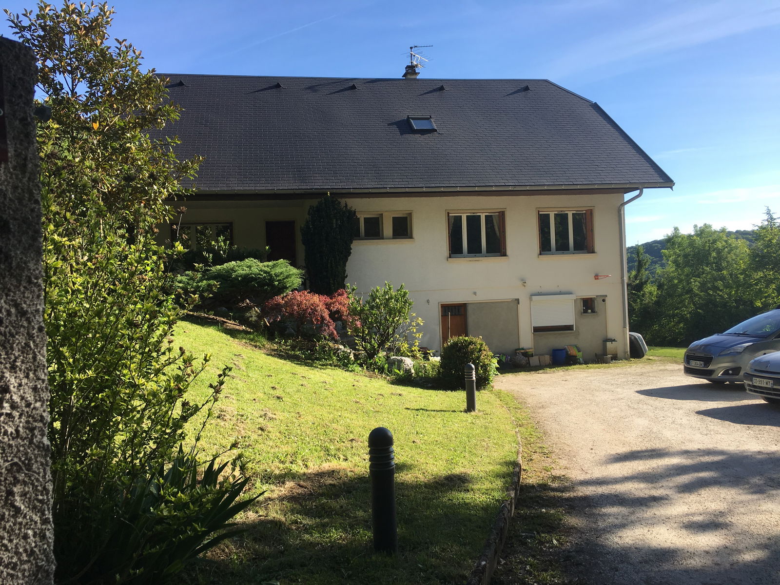 Entire Home Les Deserts 211818