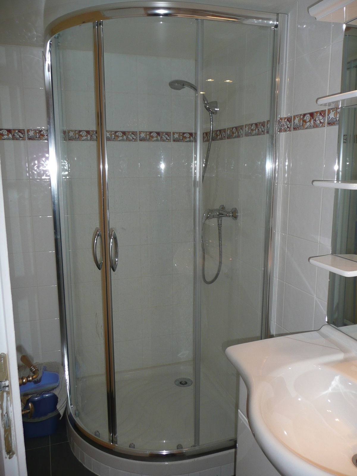 Entire Home Les Deserts 211818