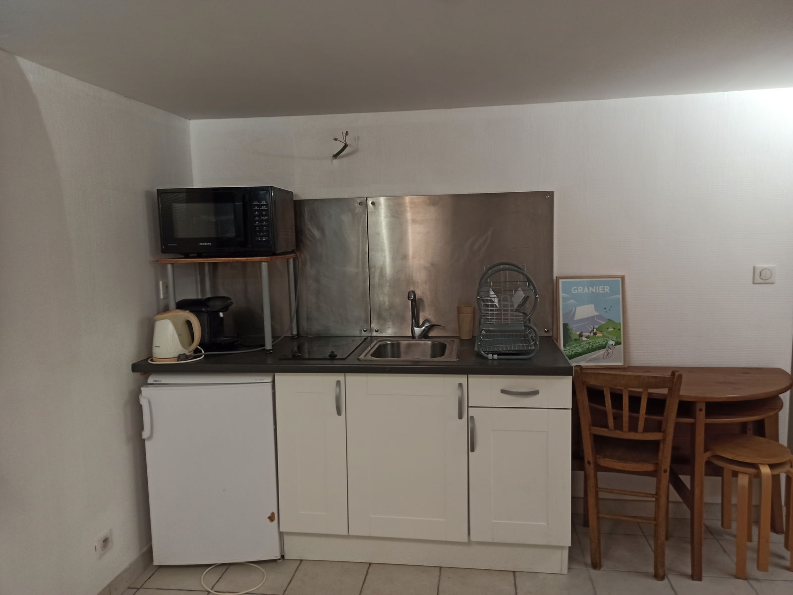 Entire Home Les Deserts 211818