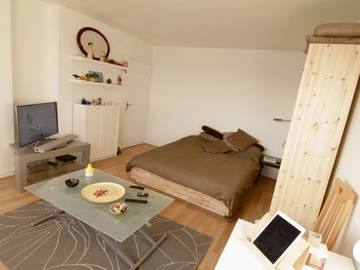 Roomlala | Studio 33m². Floor 32, Panoramic View of Paris