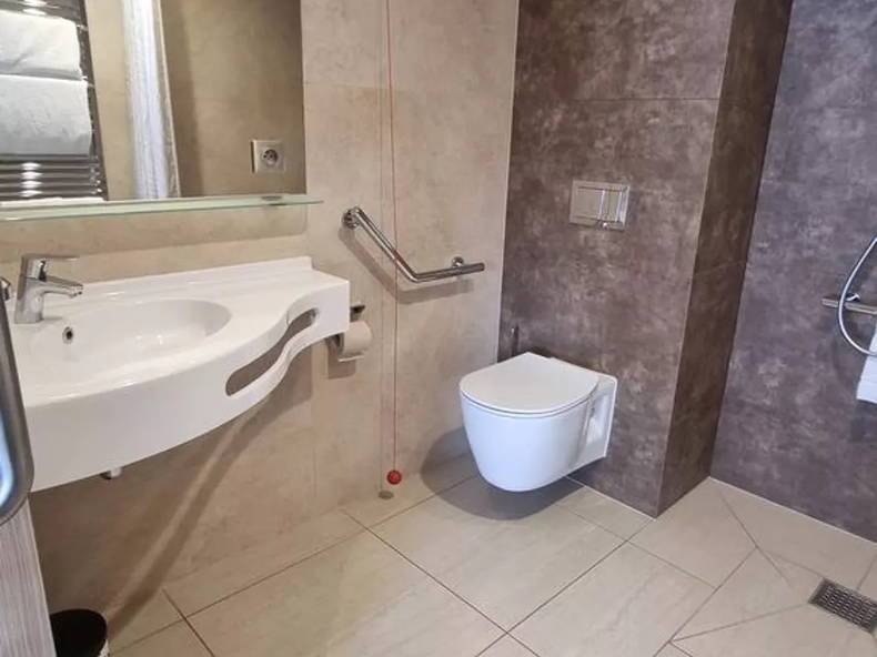 Entire Home Chamblet 410391-4