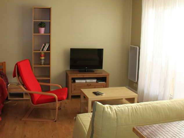 Entire Home Corbeil-Essonnes 61540-1