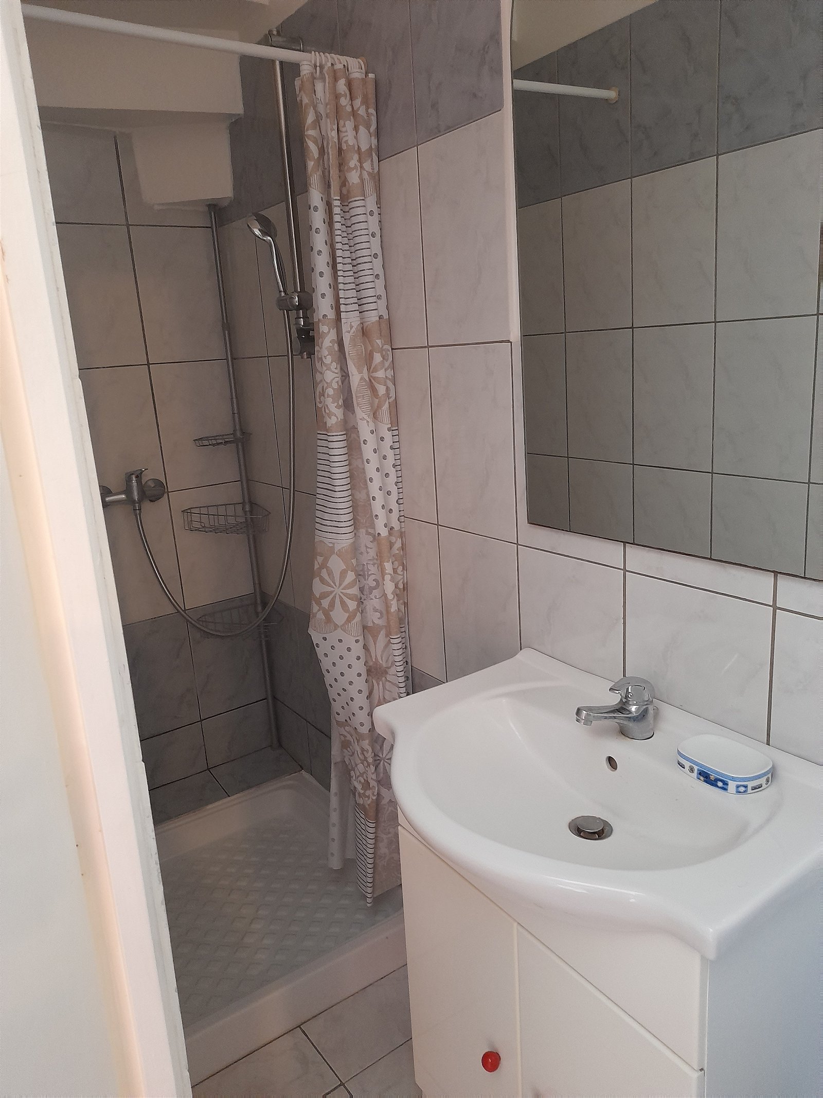 Onafhankelijke Studio Perpignan 83651