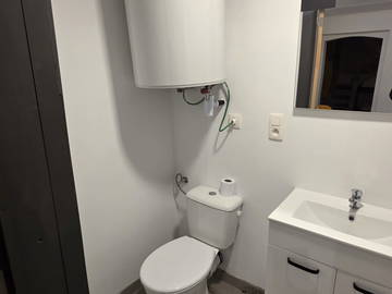 Casa entera en alquiler en Gembloux - foto 10: Cuarto de baño-10