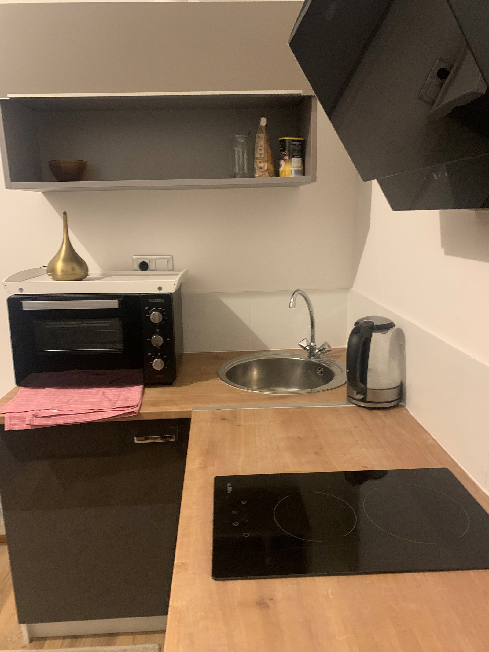 Entire Home Chevru 666215