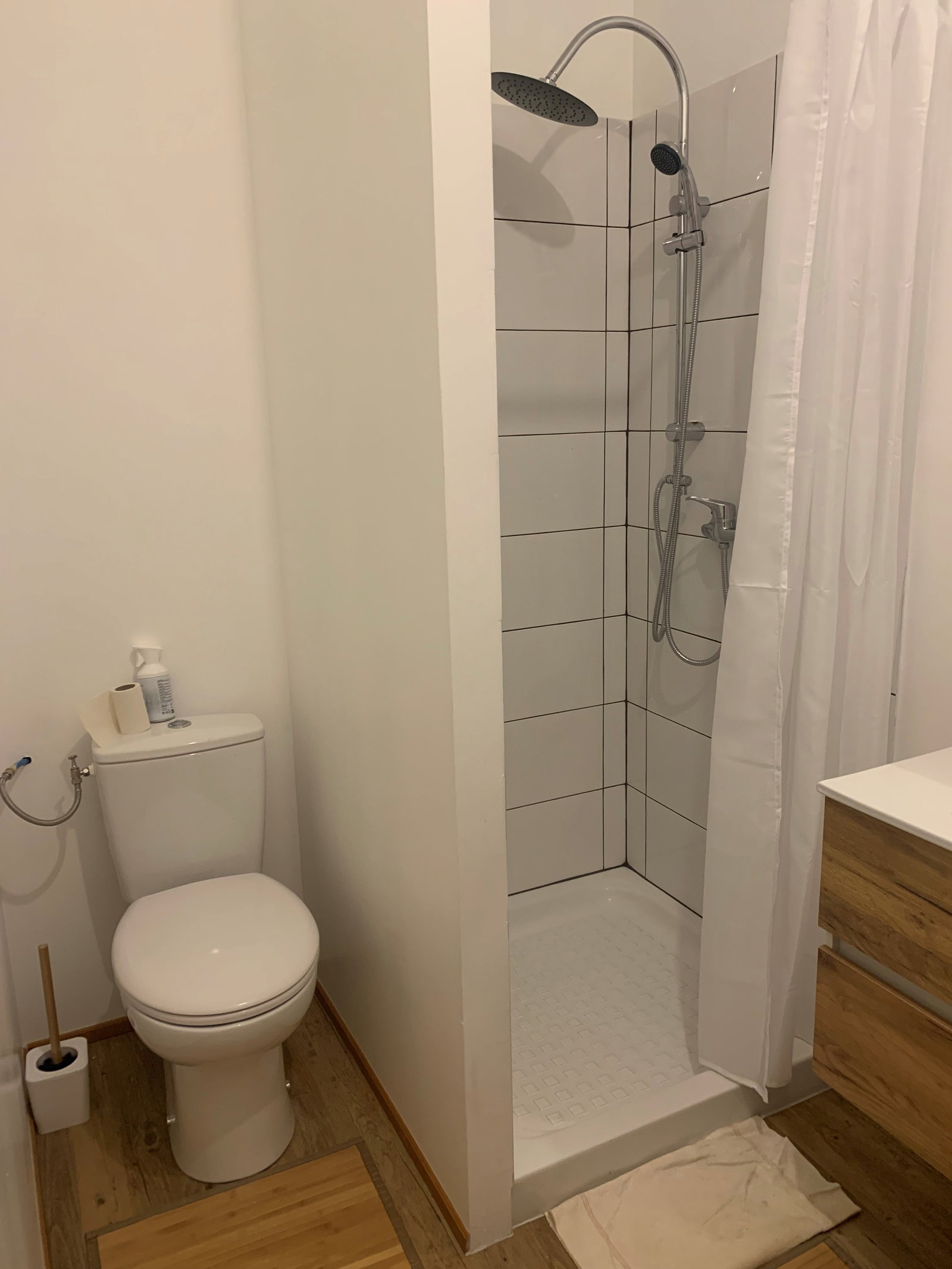 Entire Home Chevru 666215