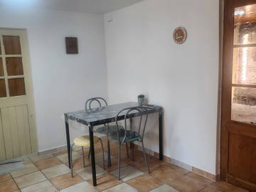 Logement entier à louer à Saint-Martin-De-Valgalgues - photo 5 : salle à manger-5