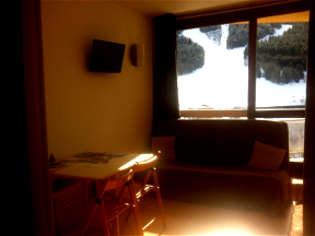Studio + South Balcony At The Foot Of The Ski Slopes