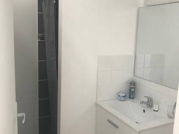 Entire home for rent in Lamagistère - photo 10 : Bathroom-10