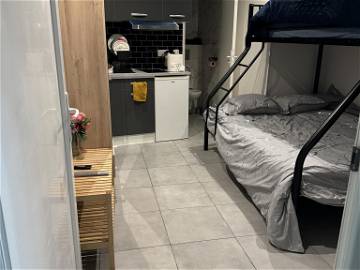Roomlala | Studio bliżej stacji metra Uniwersytet Saint Denis