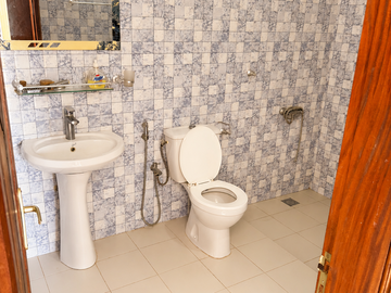 Unterkunft beim Gastgeber zur Miete in Dakar - Foto 5 : Badezimmer-5