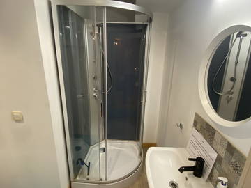 Habitación en casa del anfitrión en renta en Huy - foto 5 : baño-5