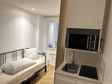 Studio À Louer Paris 237987-1