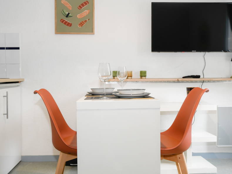 Entire Home Nantes 472630-2