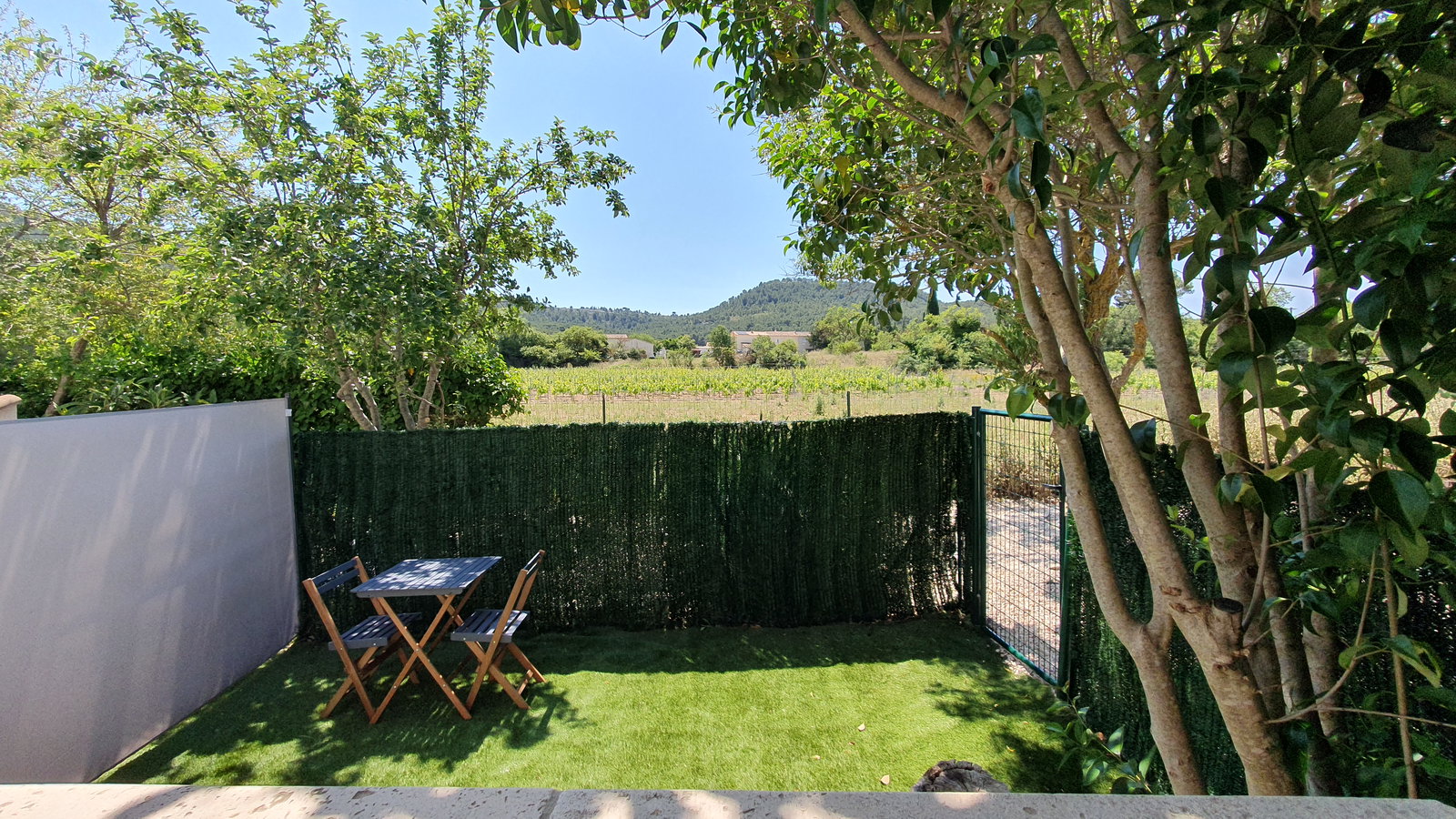 Ganz Haus Roquefort-la-Bédoule 390246