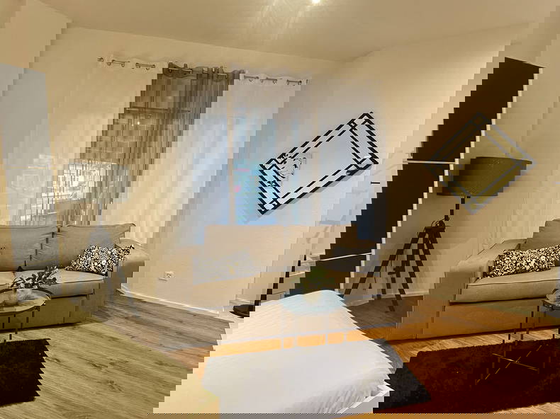 Entire Home Lausanne 658686-2