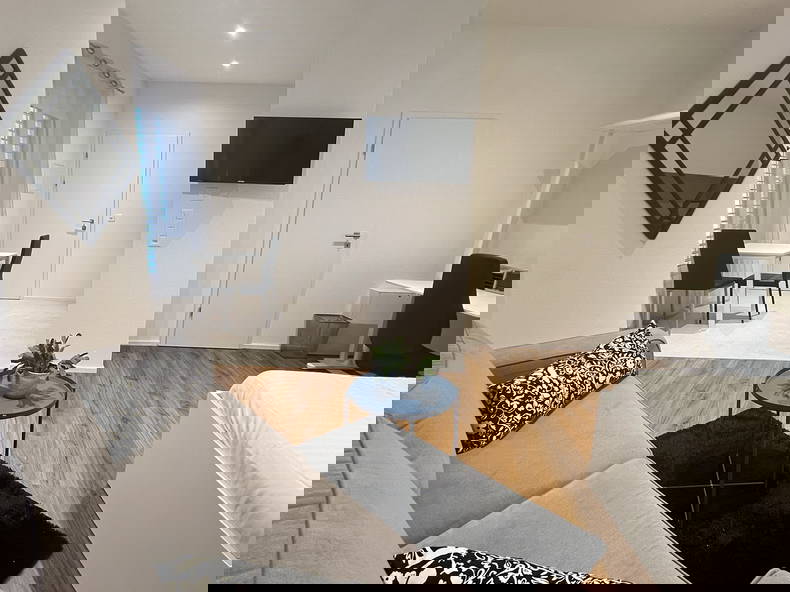 Entire Home Lausanne 658686-5