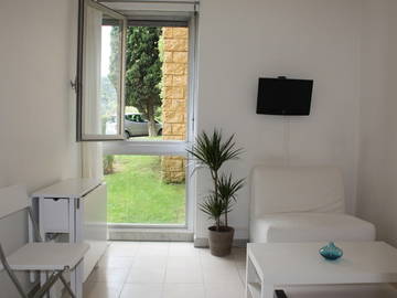 Roomlala | Studio do wynajęcia w luksusowej rezydencji