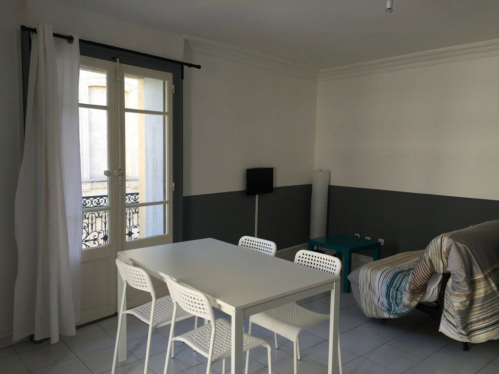 Ganz Haus Montpellier 103314