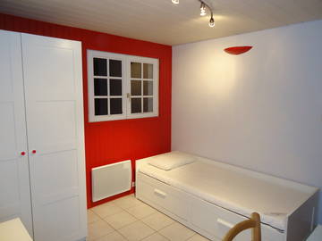 Roomlala | Studio for rent 3.5 km from Annecy