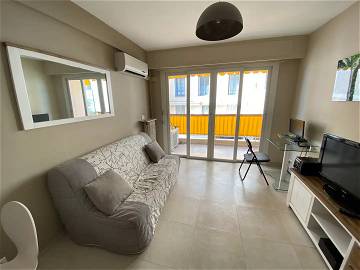 Roomlala | Studio For Rent In Menton, 50 M From The Sea