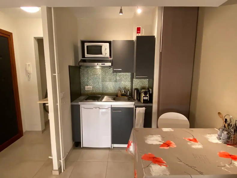 Entire Home Menton 41050-3