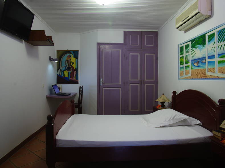 Toda La Casa Foulpointe 254395-3