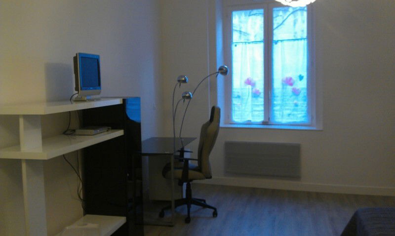 Gästrum Écully 64951