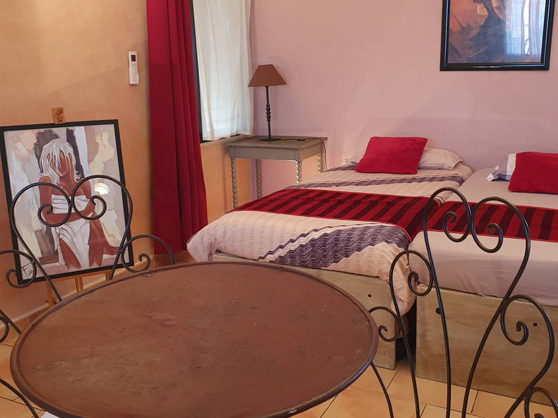 Toda La Casa Maubec 254682-5