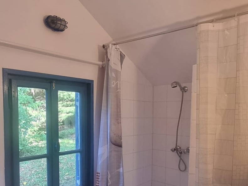 Entire Home Copponex 418278-3