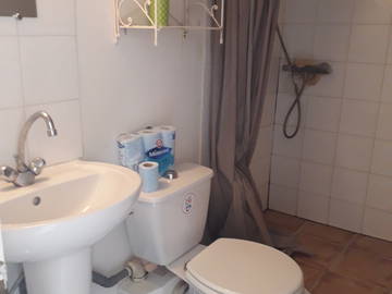 Logement entier à louer à Romans-Sur-Isère - salle de bain-3
