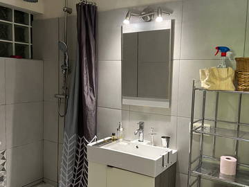 Logement entier à louer à Saint-Jean - photo 3 : salle de bain-3