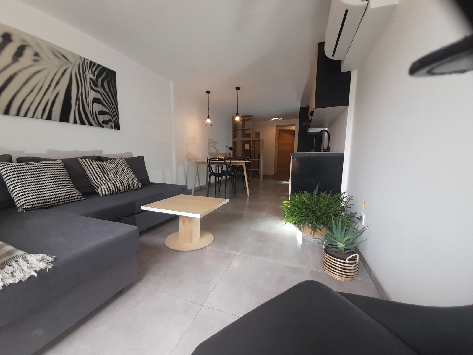 Itsenäinen Studio Charleroi 258800