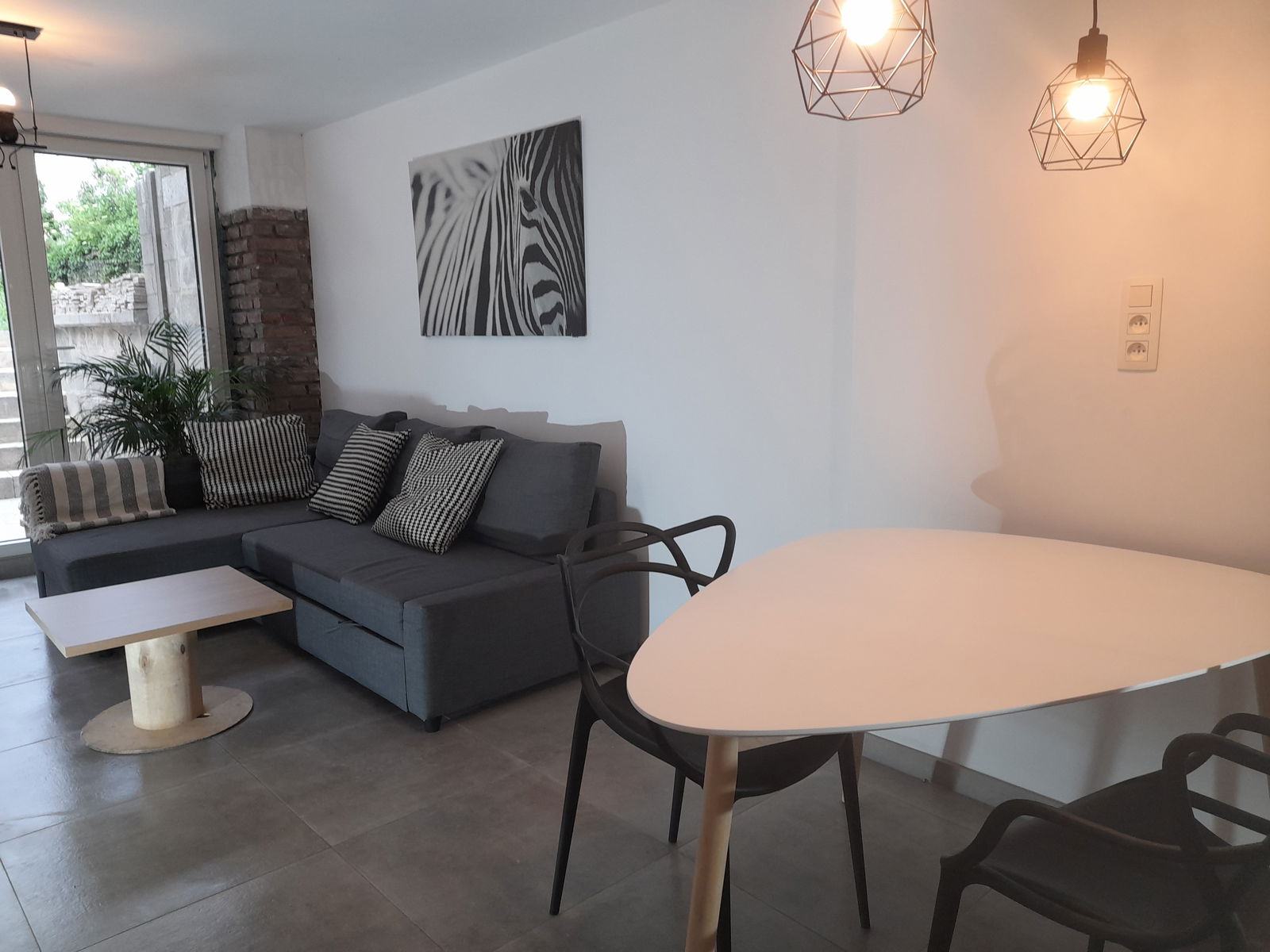 Itsenäinen Studio Charleroi 258800