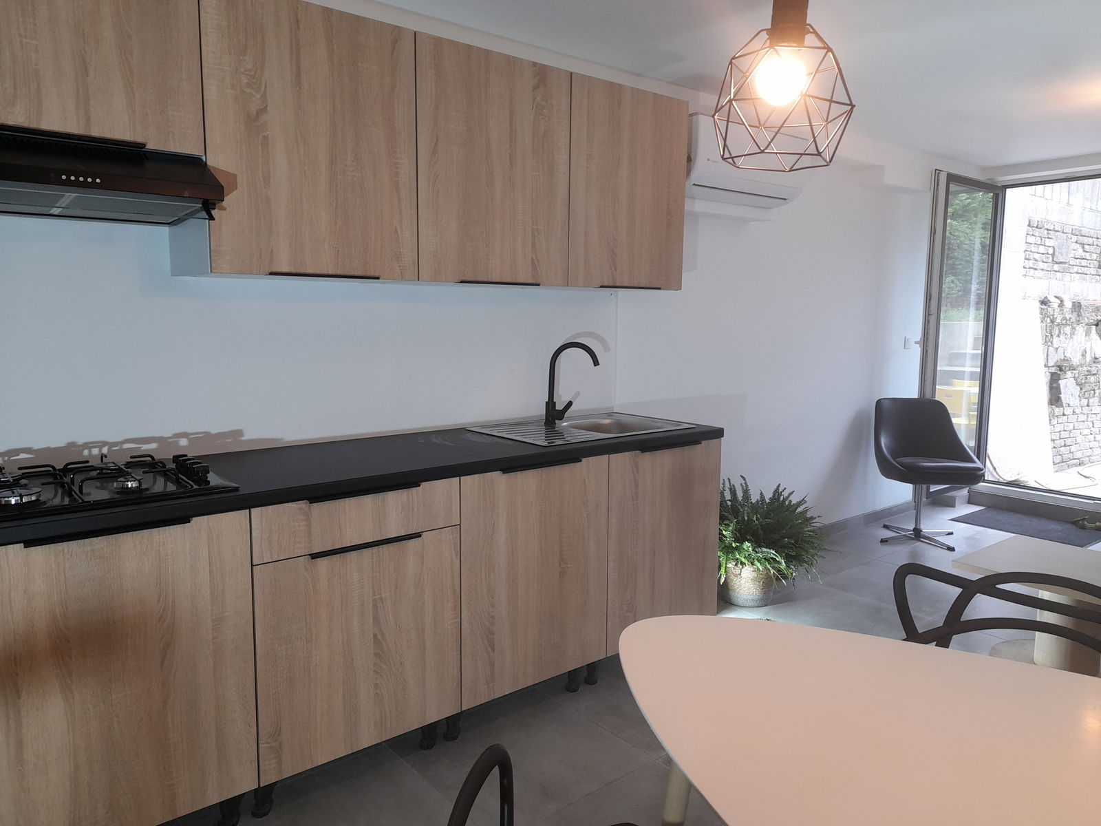 Itsenäinen Studio Charleroi 258800