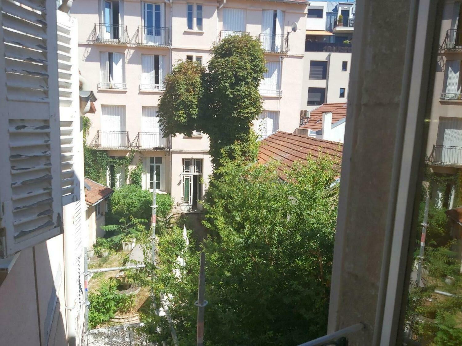 Independent Studio Vichy 304761
