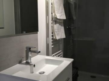 Unterkunft beim Gastgeber zur Miete in Nîmes - Foto 2 : Badezimmer-2