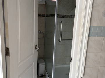 Logement entier à louer à Montréal - photo 5 : salle de bain-5