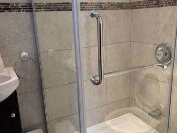 Logement entier à louer à Montréal - photo 9 : salle de bain-9
