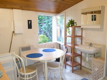 Logement entier à louer à Bron - photo 2 : autre pièce-2
