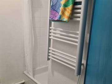 Gesamte Unterkunft zur Miete in Marseille - Foto 8: Badezimmer-8