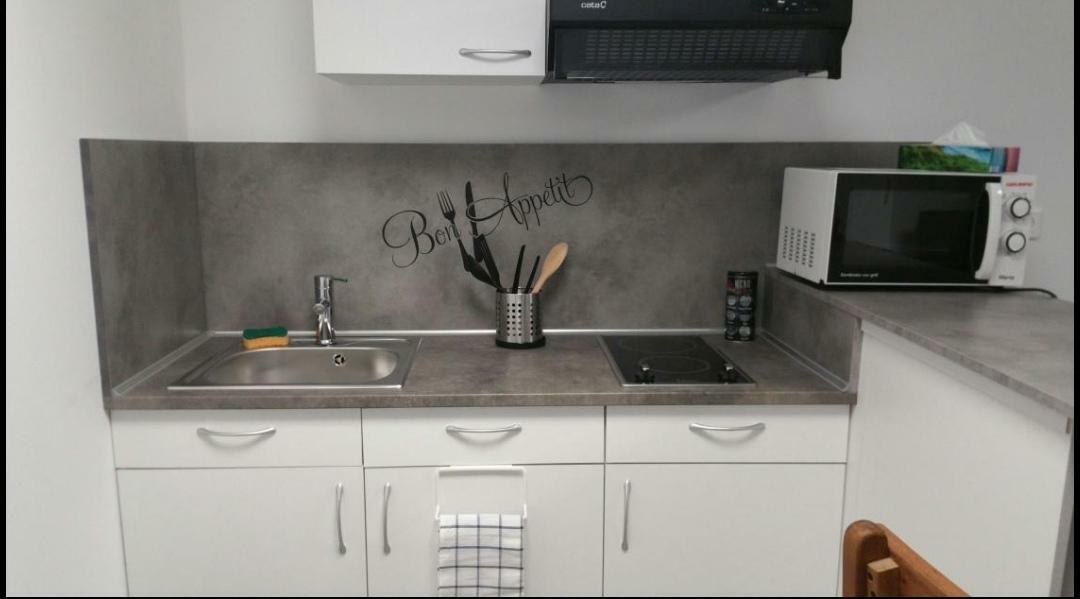 Studio Indépendant Saint-Victoret 200101