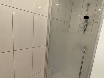 Logement entier à louer à Pessac - photo 4 : salle de bain-4