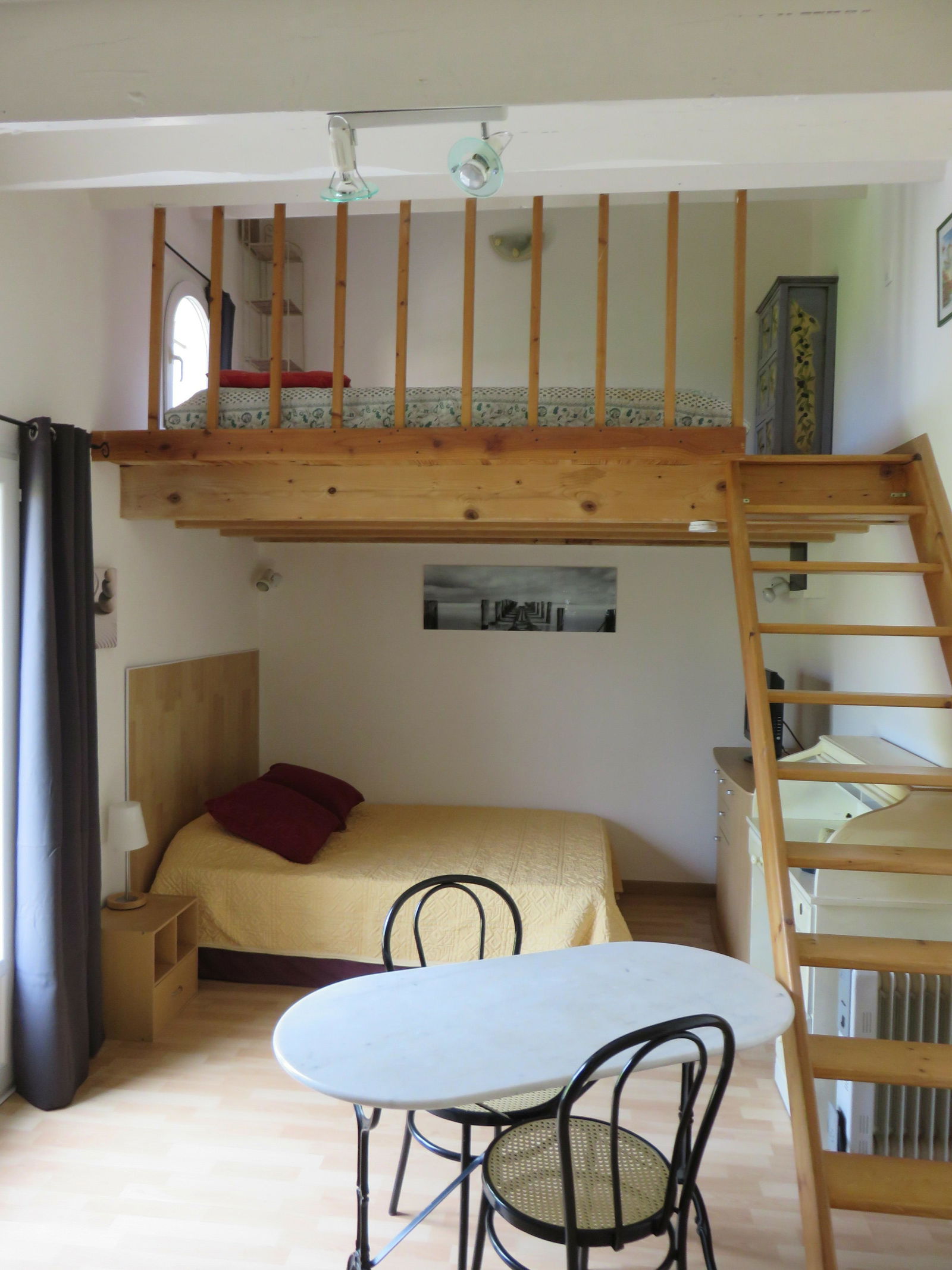 Unabhängiges Studio Fuveau 84230