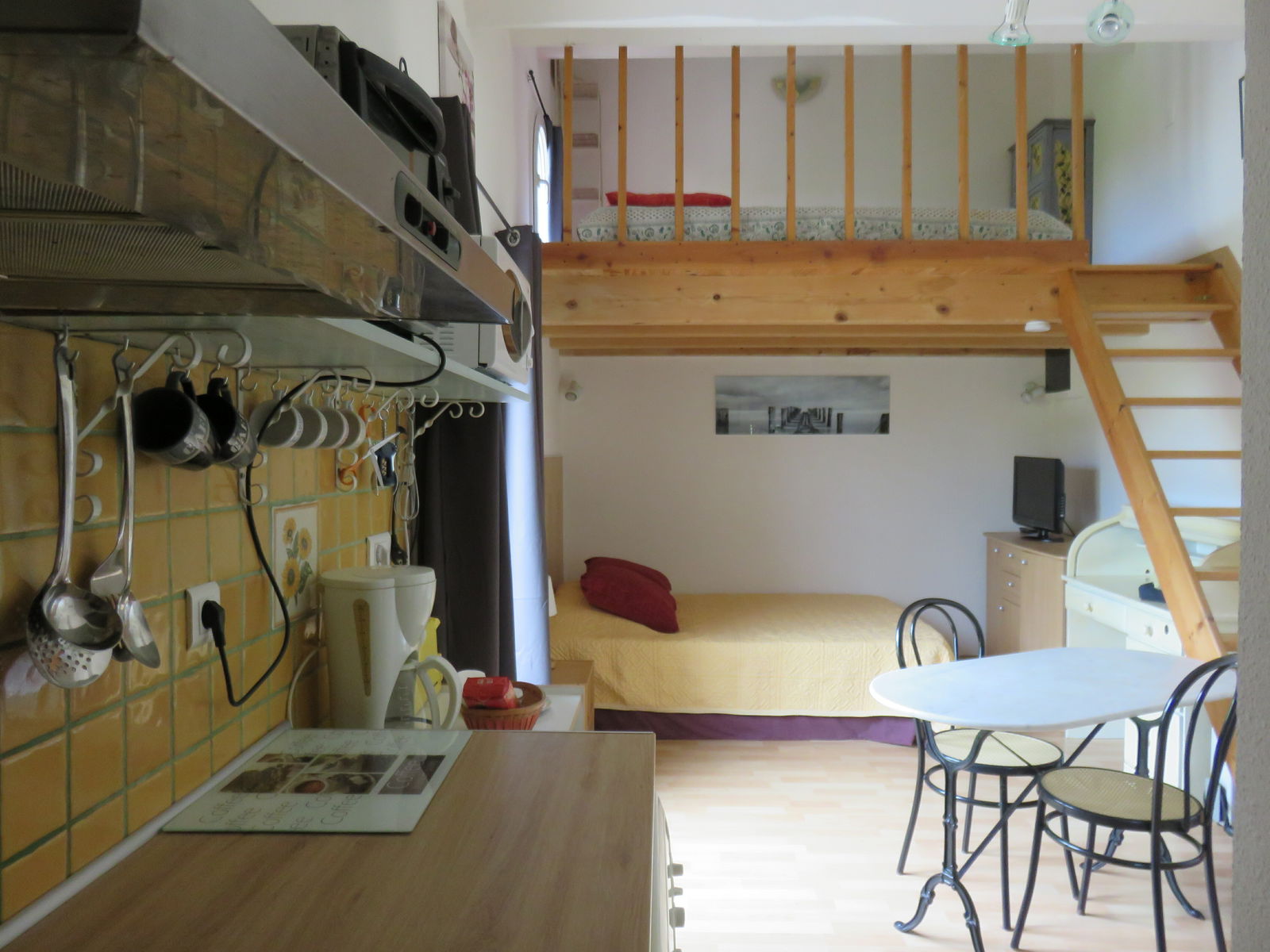 Unabhängiges Studio Fuveau 84230