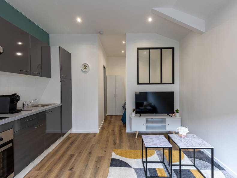 Entire Home Le Mans 500738-5