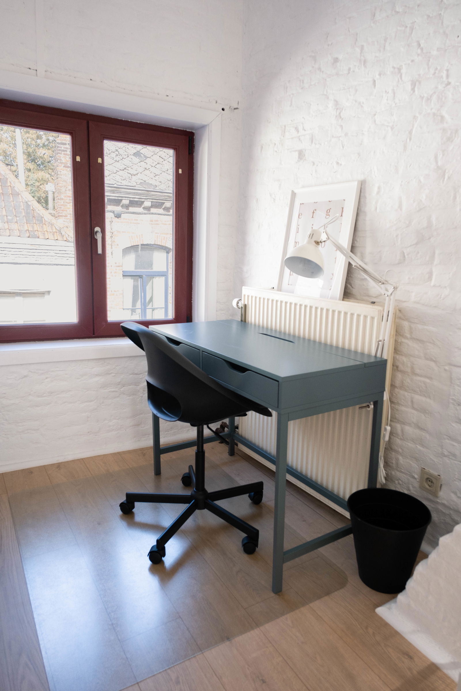 Kolokation Mons 296083