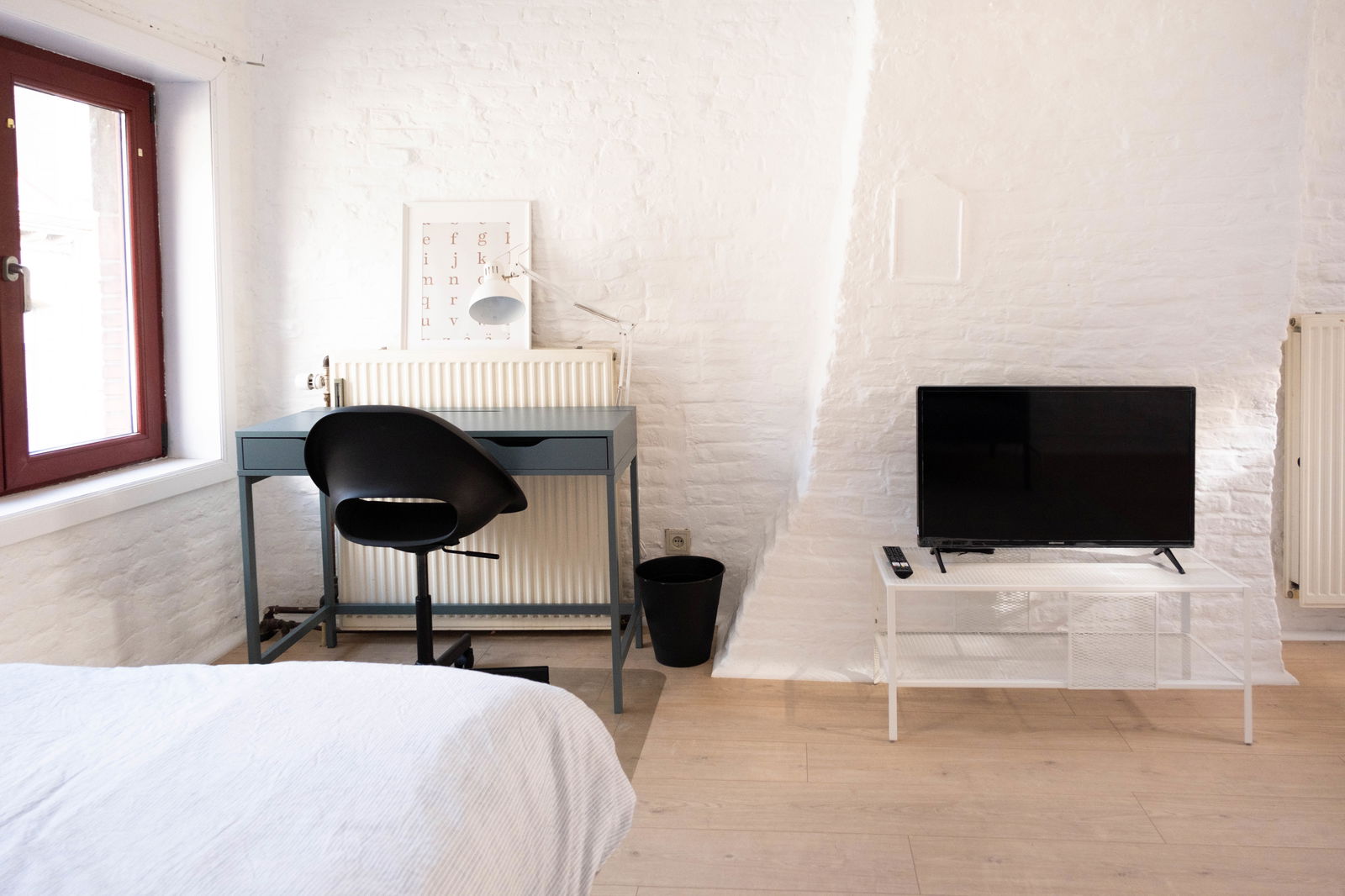 Kolokation Mons 296083