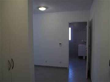 Roomlala | Studio Neuf De 31 M² À Louer