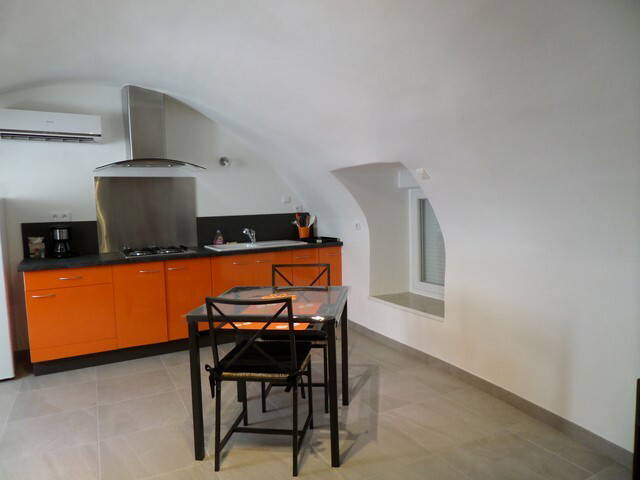 Logement Entier Saint-Étienne-de-Fontbellon 91879-2